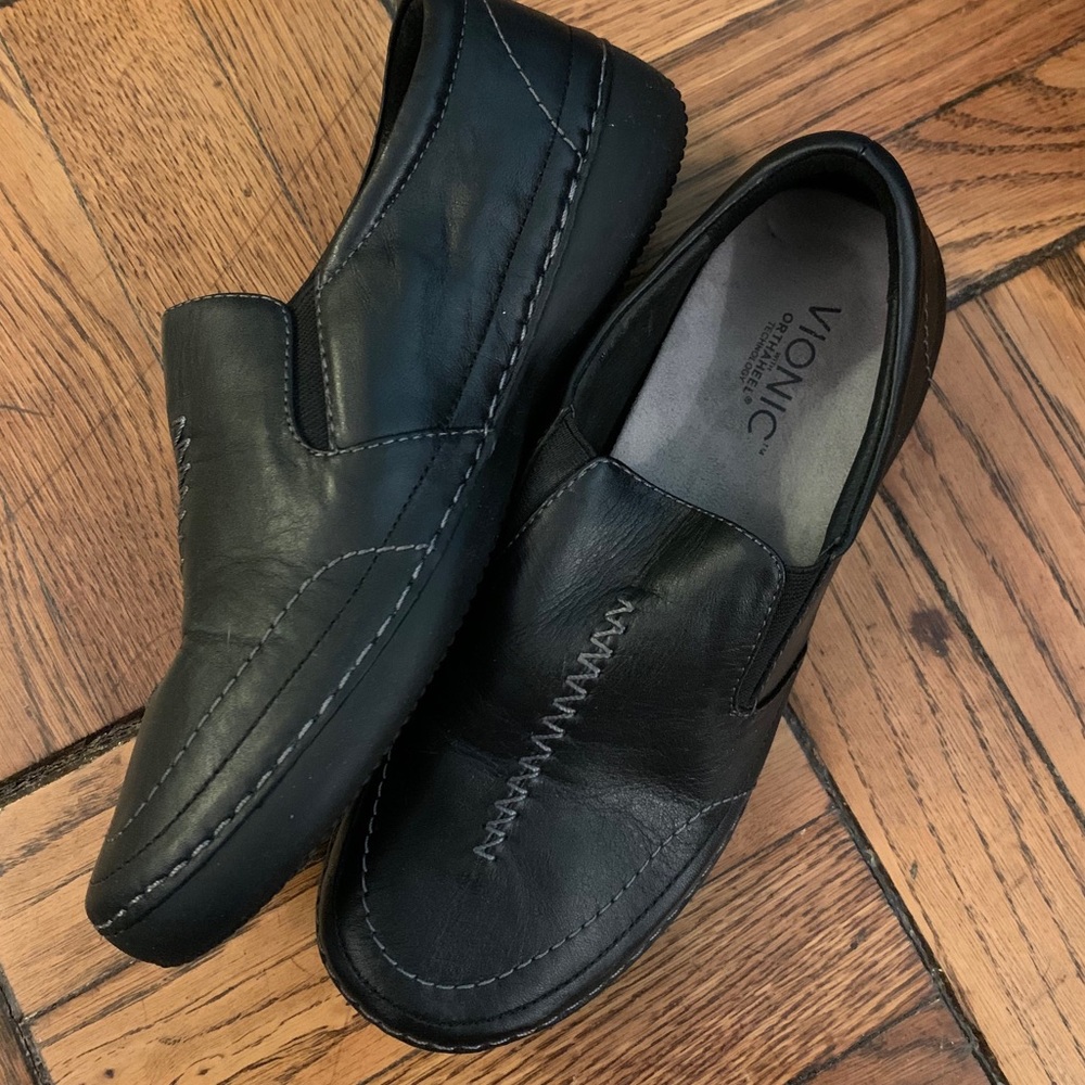 Vionic Walking Shoes